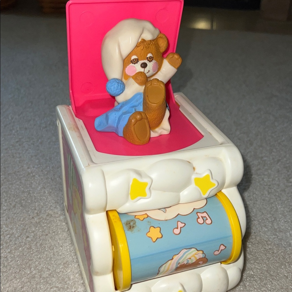 Vintage Fisher Price Teddy Beddy Bear Music Box